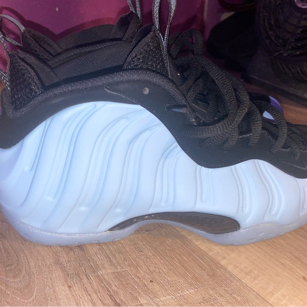 Nike Black and Light Blue Sneakers